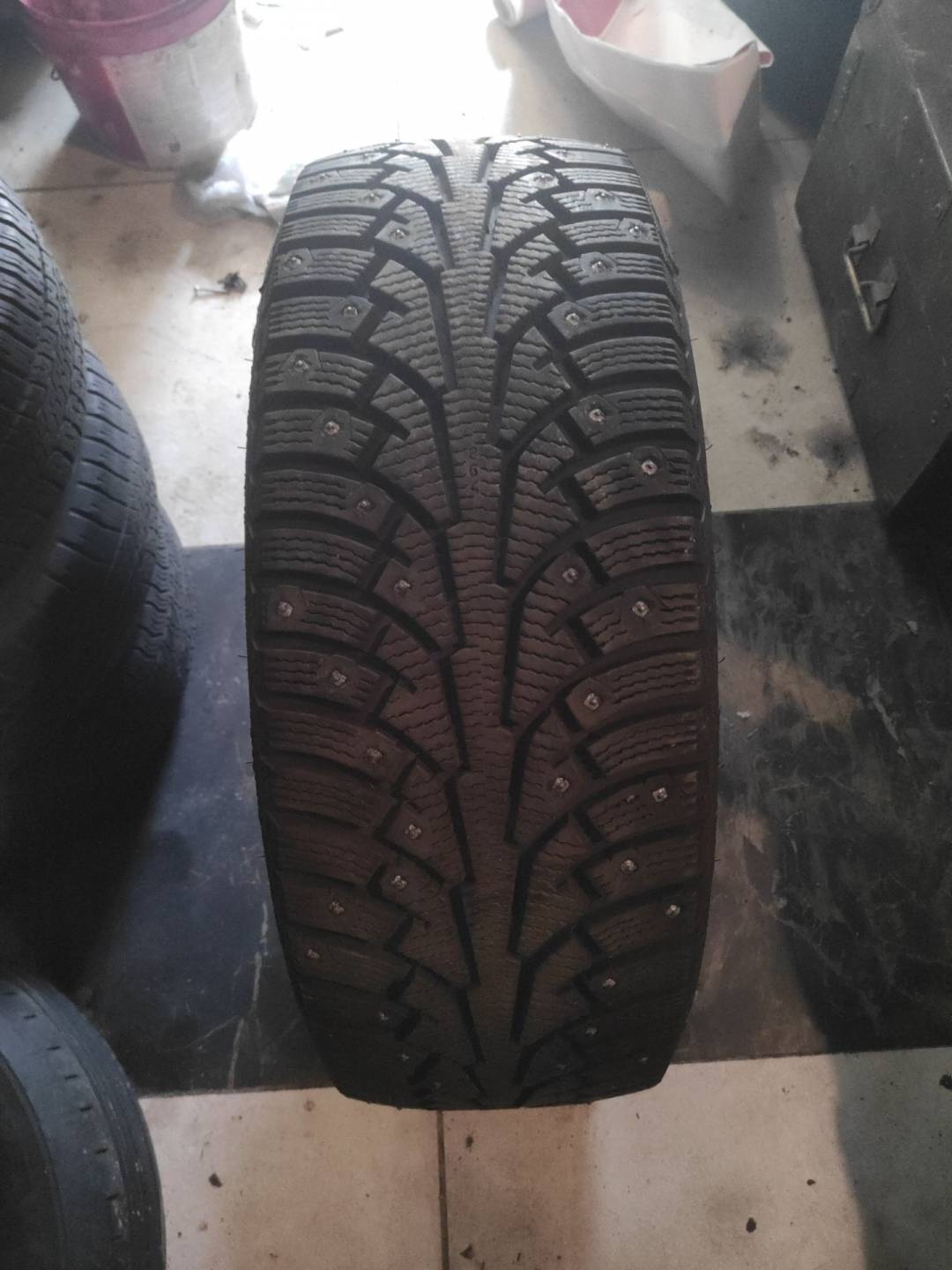 шина БУ 225/60 R16 Nokian